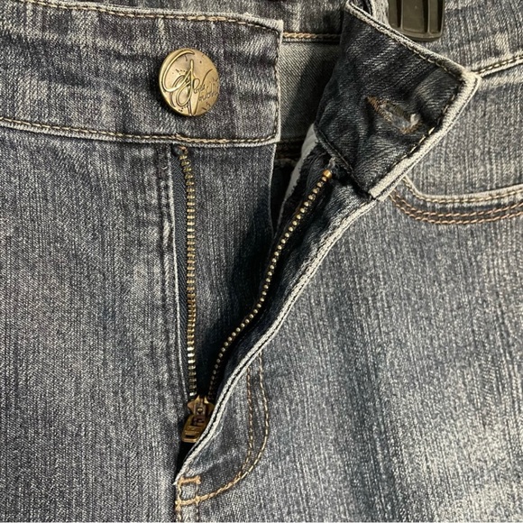 Gloria Vanderbilt Women’s Blue Stretch Denim Distressed Mid Rise Bootcut Jeans 6 - Picture 5 of 11